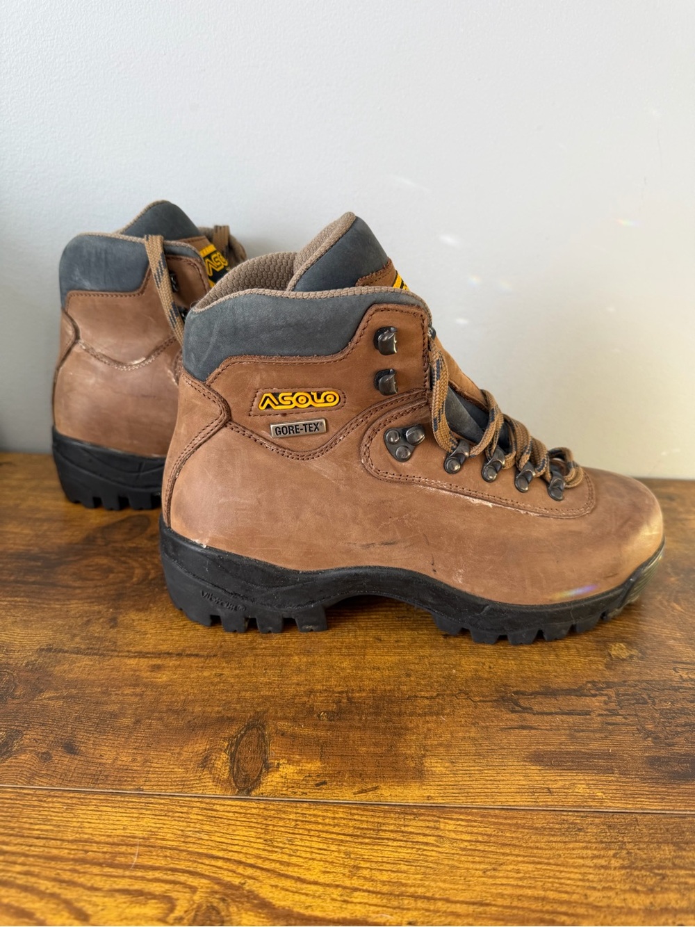 Asolo AFX 520 GTX Gore-Tex Leather Hiking Boots Women’s 8 Vibram Waterproof